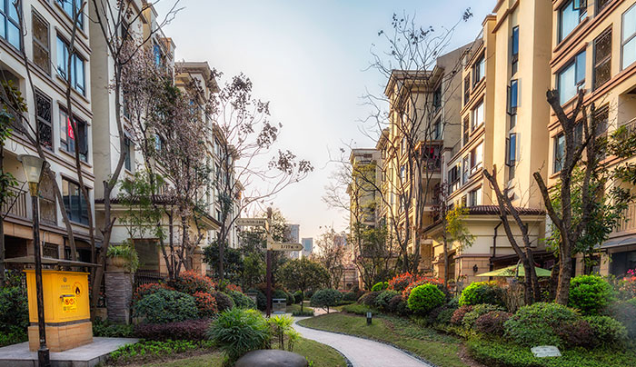 智能开窗机是否有防夹手或安全保护机制？